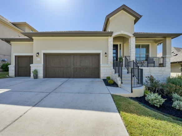 3821 Vinalopo Dr, Austin, TX 78738
