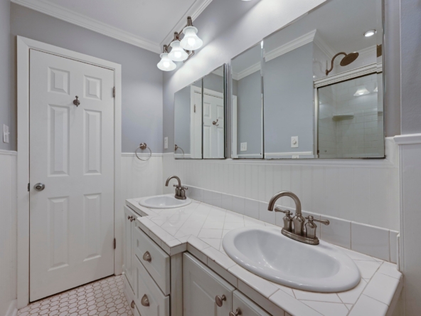 3103_South_Oak_Drive_0019