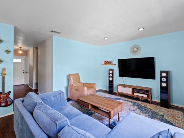 5105_Stone_Gate_Drive_0008