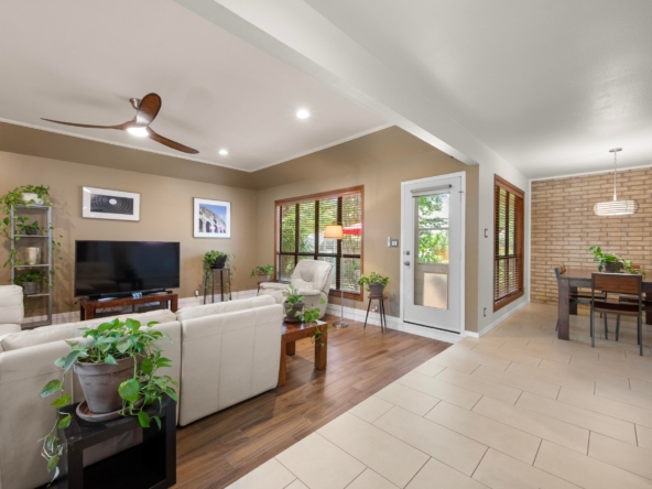 7303_Carlwood_Drive_0005