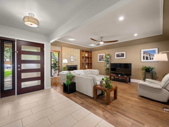 7303_Carlwood_Drive_0006