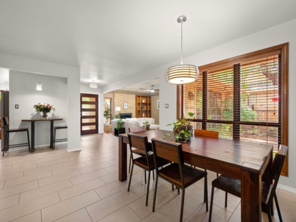 7303_Carlwood_Drive_0012