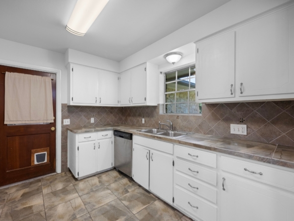 8006_Red_Willow_Drive_0010