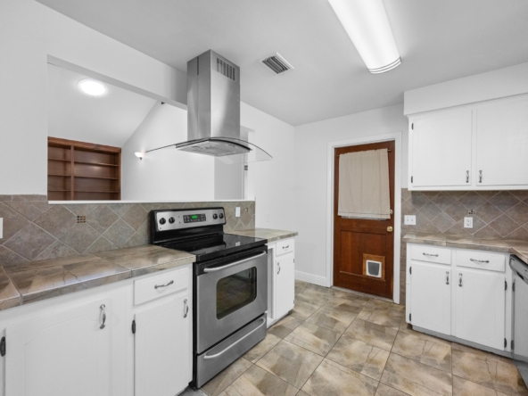 8006_Red_Willow_Drive_0011